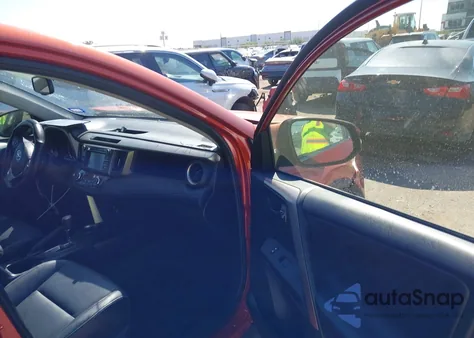 2015 Toyota Rav4 Limited z USA, uszkodzony, nr VIN JTMDFREV9FD175065